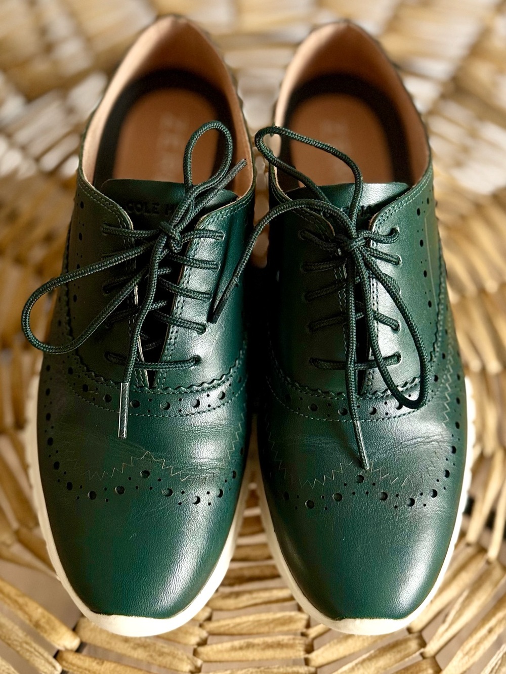 Cole Haan Women’s ZERØGRAND Wingtip Oxford Closed Hole II in Green, Size 7